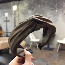 Load image into Gallery viewer, Wide Top Knot Hair Bands For Women Headdress Solid Color Cloth Headband Bezel Girls Hairband Hair Hoop Female Hair Accessories