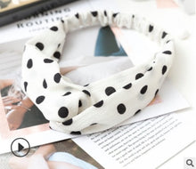 Load image into Gallery viewer, Elastic cross sports hair band ladies Korean headband headband elastic face wash hair accessories