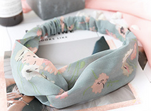 Load image into Gallery viewer, Elastic cross sports hair band ladies Korean headband headband elastic face wash hair accessories