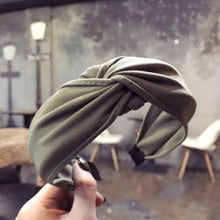 Load image into Gallery viewer, Wide Top Knot Hair Bands For Women Headdress Solid Color Cloth Headband Bezel Girls Hairband Hair Hoop Female Hair Accessories
